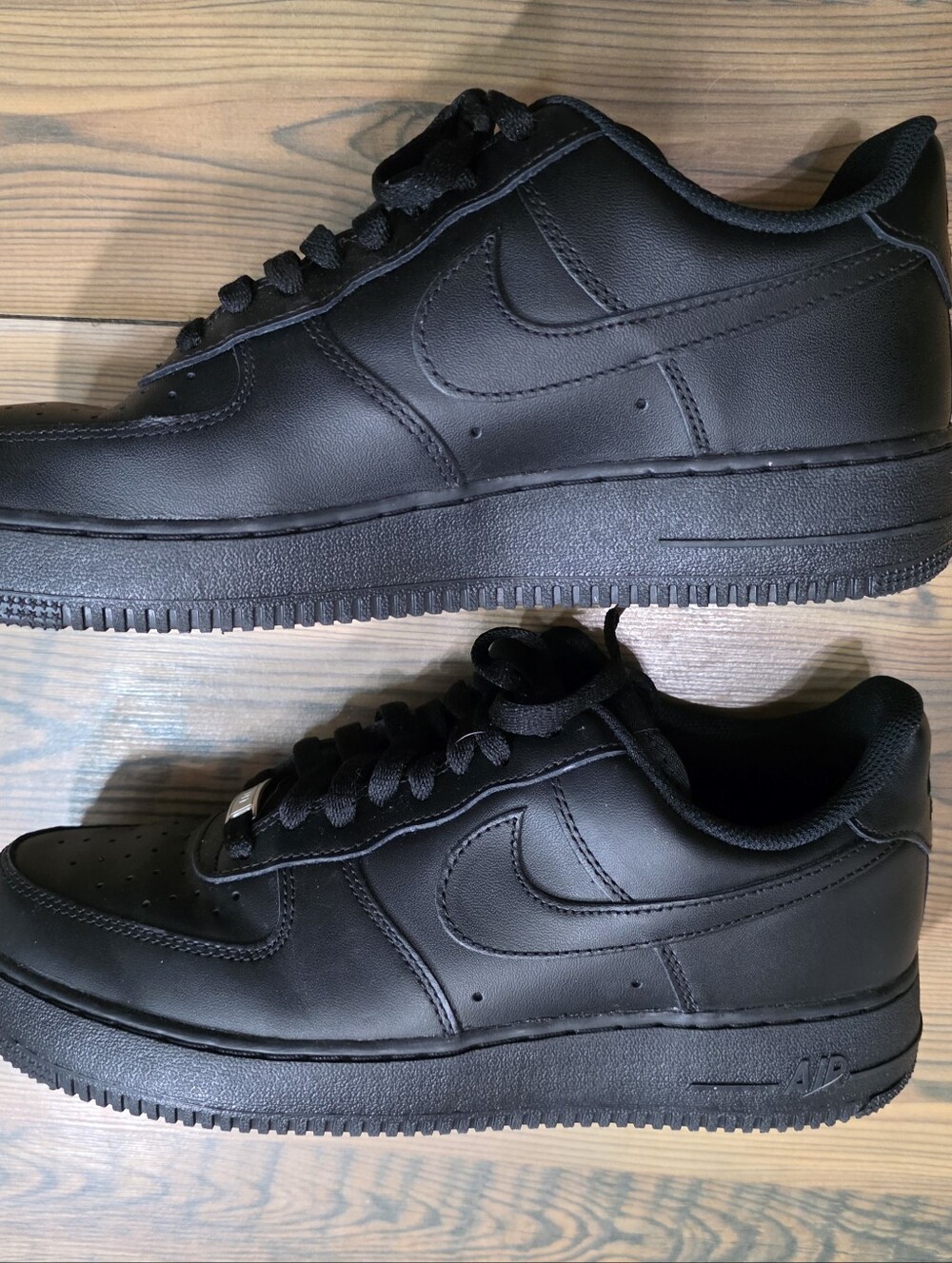 Nike Air Force 1 Leather Low-Top Sneakers Black SZ 9.5